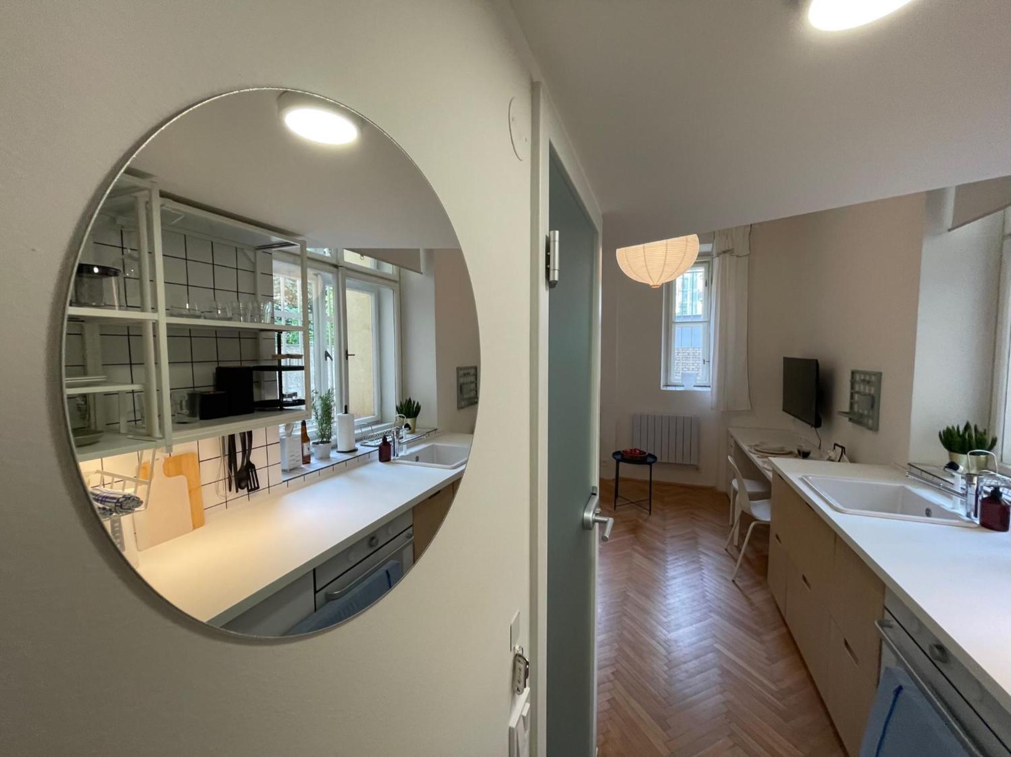 Urban Retreat I Modern Boho Apartments In Lovely Letna District - 10 Minutes From Old Town Praga Exterior foto